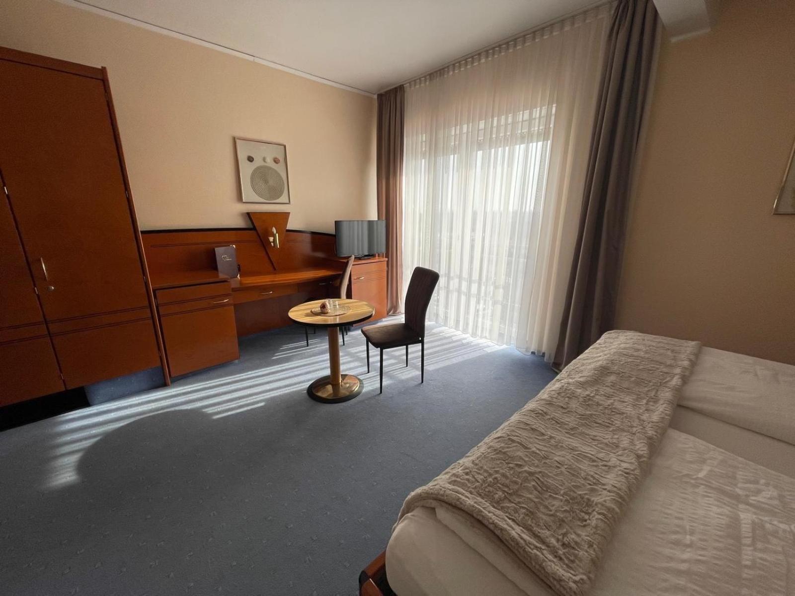 Heppenheimer Hof Hotel วอร์มส์ ภายนอก รูปภาพ